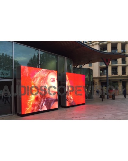 louer location écran led plein jour extérieur mur led écran géant prix outdoor Panneaux leds Toulon Cannes Nice Monaco Fréjus Sa